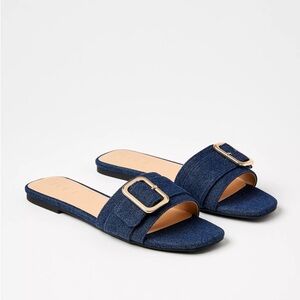 LOFT Women 7.5M Blue Denim Casual Modern Chic Buckle Slide Flat Sandals NWOB